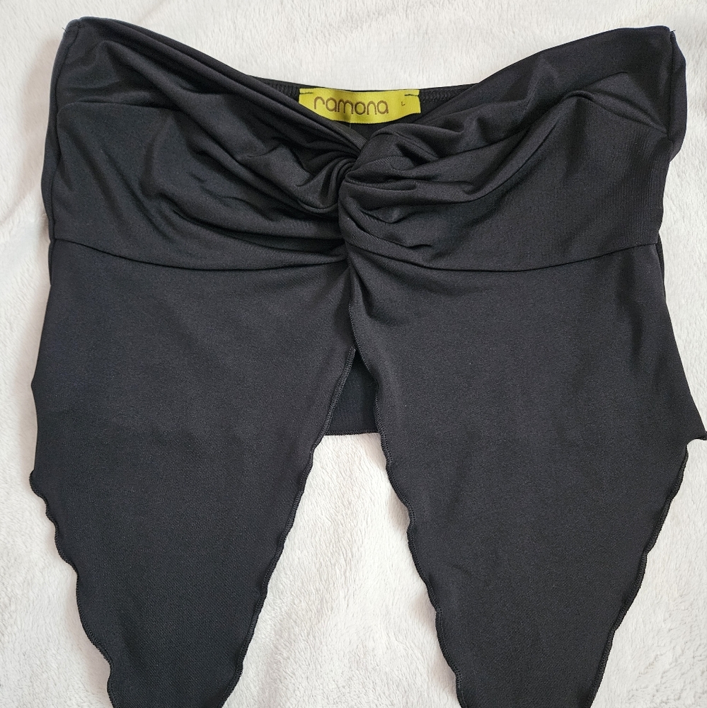 Ramona Dassi Twist Solid Tube Top